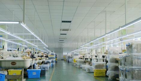 目击制衣厂 车间井然有序的忙碌，人力资源服务显真章